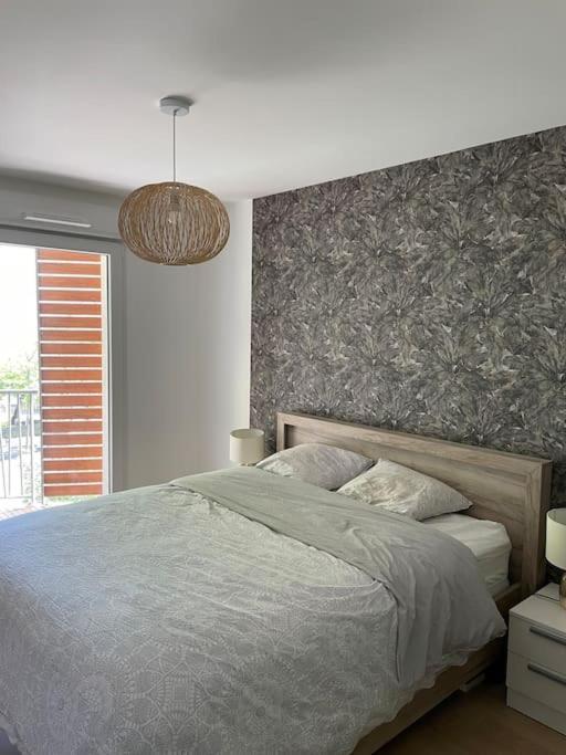 Superbe Appartement En Residence Avec Parking Le Mans Extérieur photo